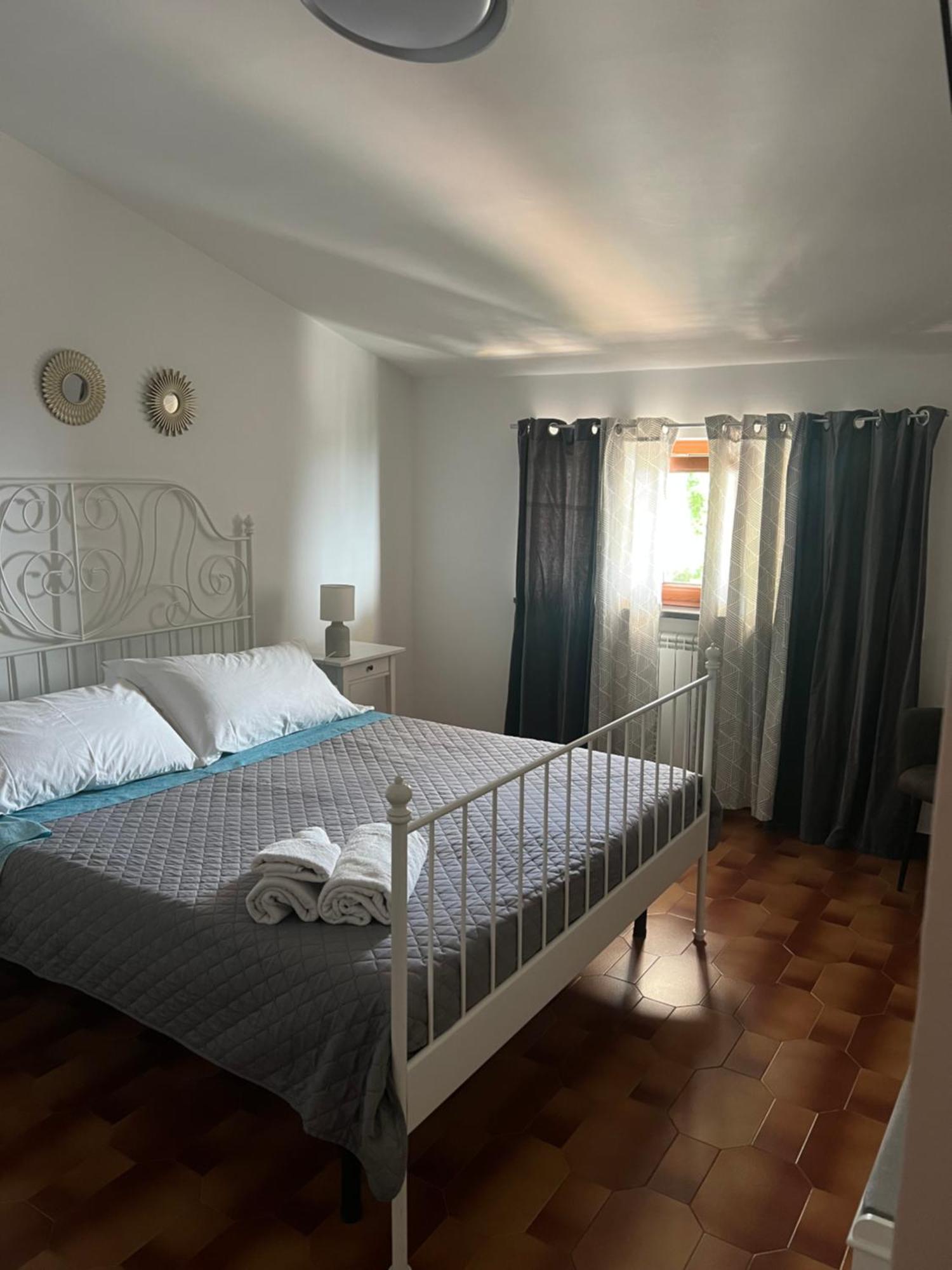B&B Villa Reginella 阿杰罗拉 外观 照片